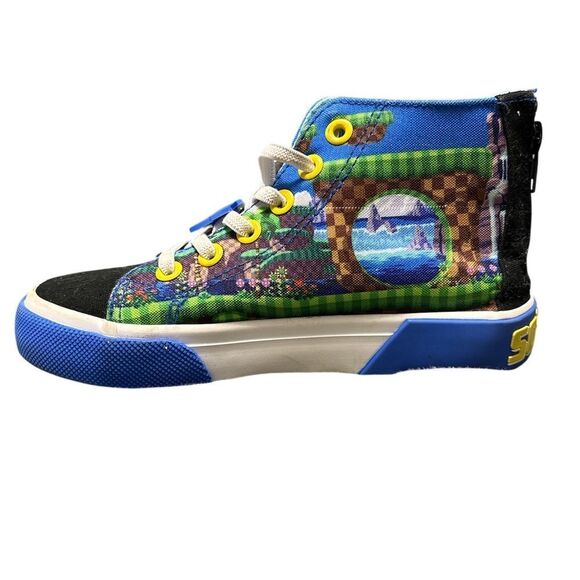 Boys size 13 sonic the hedgehog shoes with zipper back in fantastic condition - Picture 2 of 8